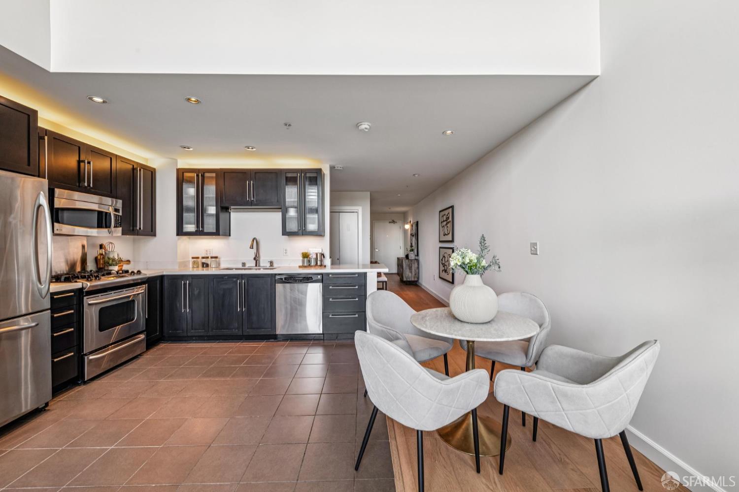 Detail Gallery Image 5 of 35 For 1001 46th St #508,  Emeryville,  CA 94608 - 2 Beds | 2 Baths