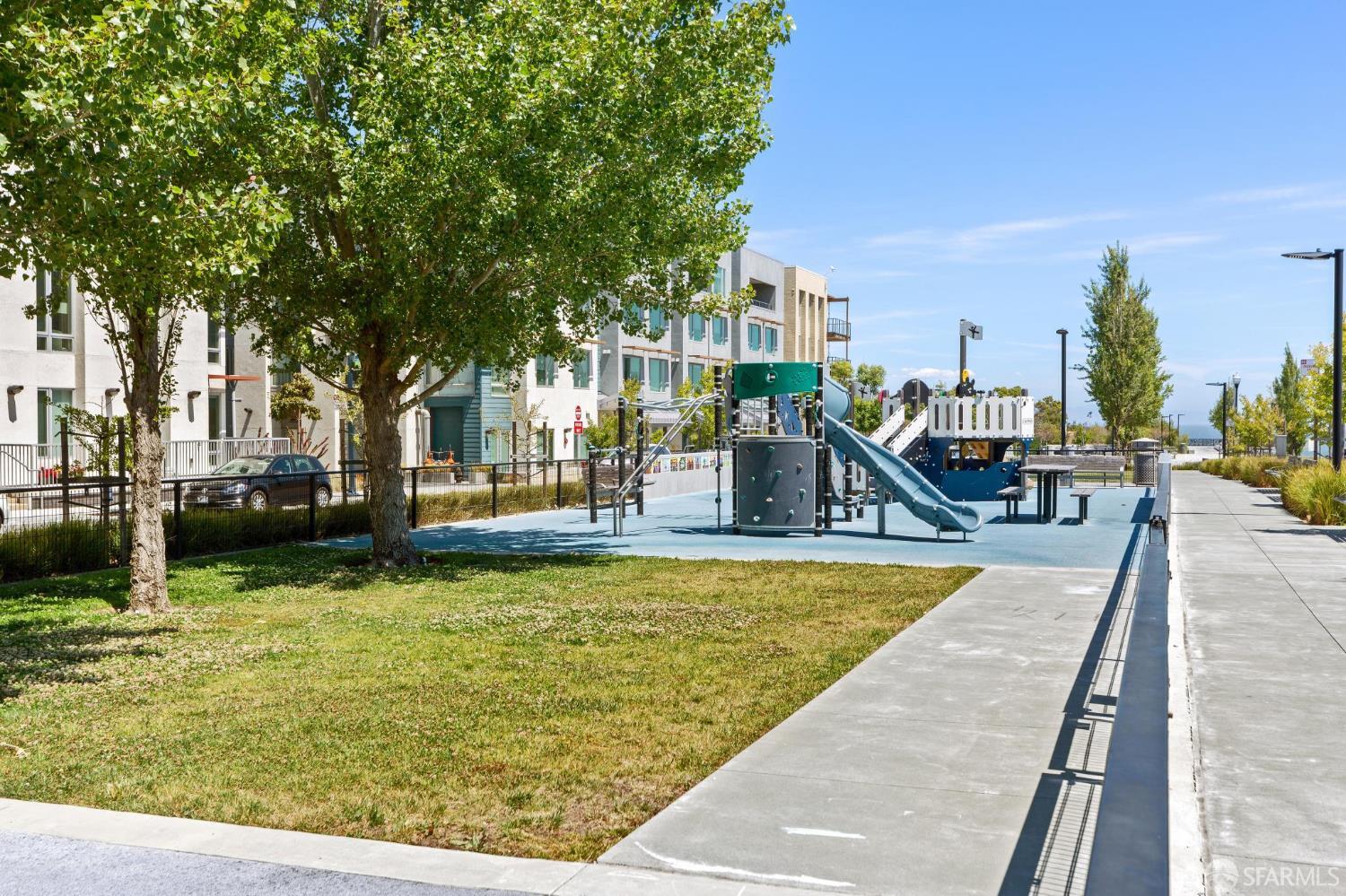 Detail Gallery Image 54 of 57 For 451 Donahue St #318,  San Francisco,  CA 94124 - 2 Beds | 2 Baths