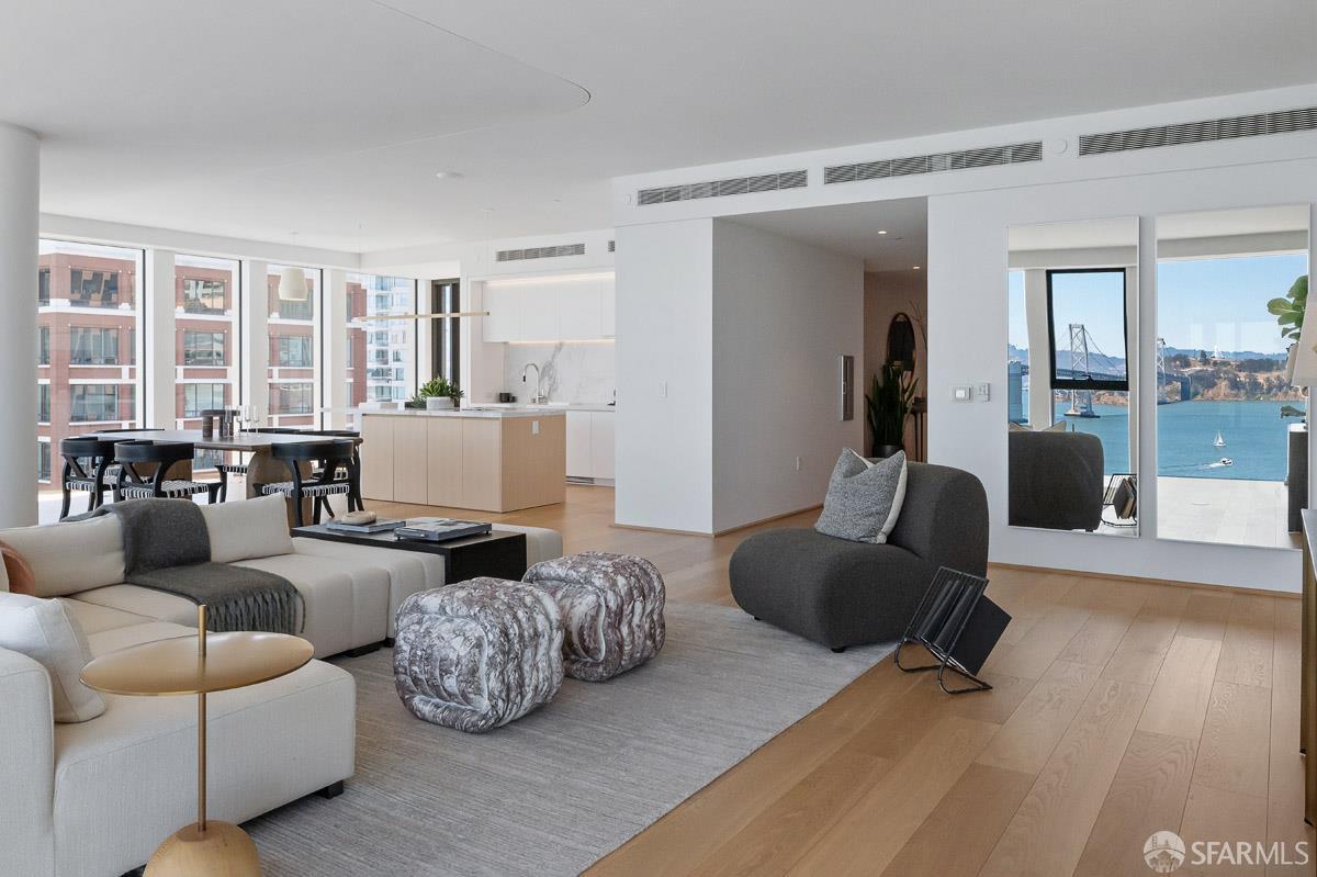 Detail Gallery Image 5 of 78 For 1 Steuart Ln #1901,  San Francisco,  CA 94105 - 3 Beds | 3 Baths