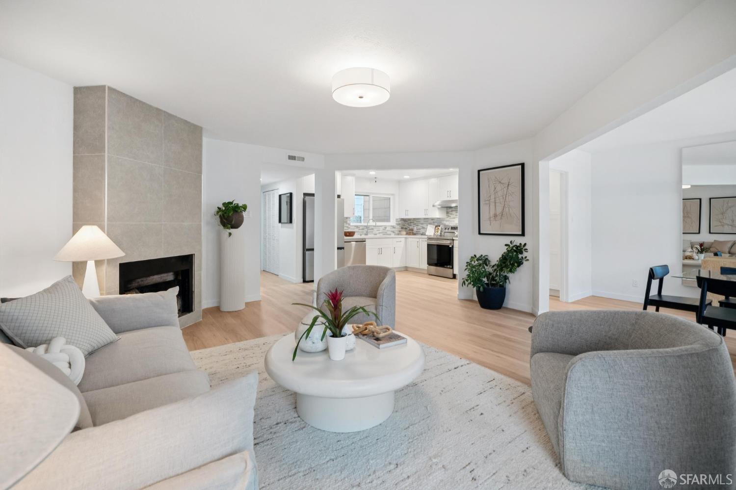 Photo #14: 426102557 Listing: Photo #14