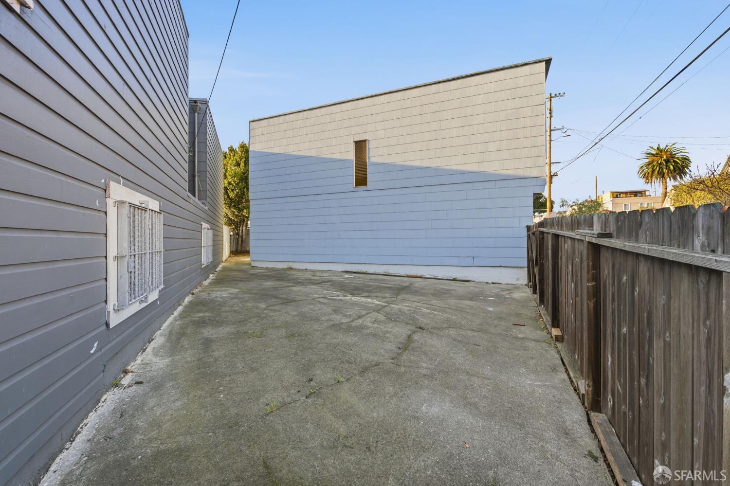 Detail Gallery Image 29 of 32 For 76 Vesta St, San Francisco,  CA 94124 - 3 Beds | 1 Baths