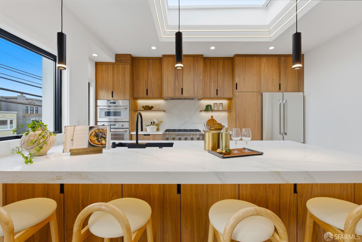 Detail Gallery Image 12 of 64 For 1495 21st Ave, San Francisco,  CA 94122 - 4 Beds | 4 Baths