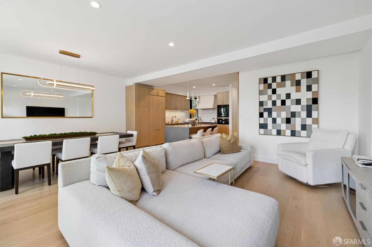 Detail Gallery Image 10 of 44 For 618 Sanchez St, San Francisco,  CA 94114 - 2 Beds | 2/1 Baths