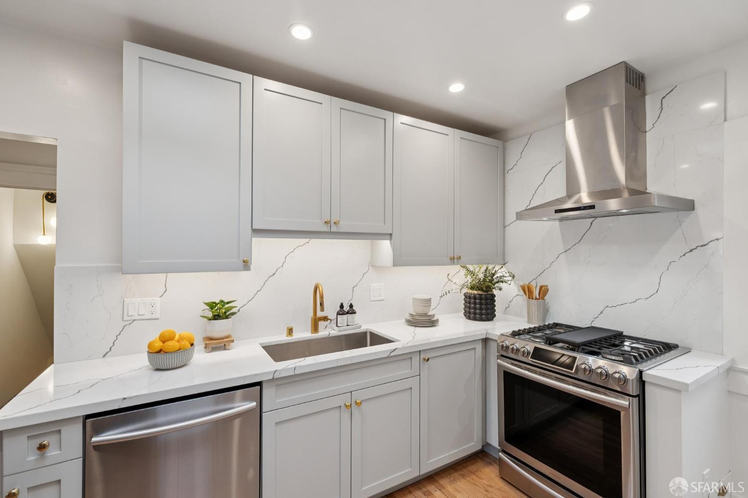 Detail Gallery Image 14 of 64 For 55 Otsego Ave, San Francisco,  CA 94112 - 2 Beds | 3 Baths