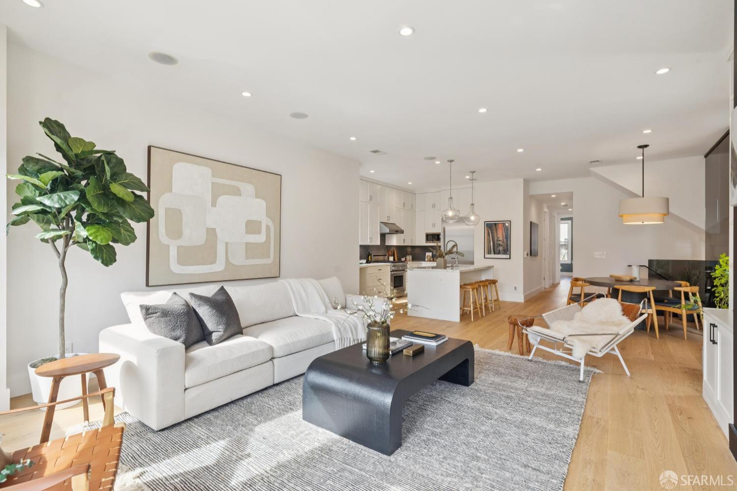 Photo #4: 426104935 Listing: Photo #4