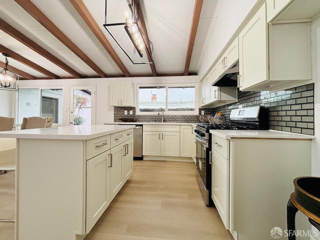 Detail Gallery Image 5 of 13 For 27736 Gainesville Ave, Hayward,  CA 94545 - 3 Beds | 2 Baths