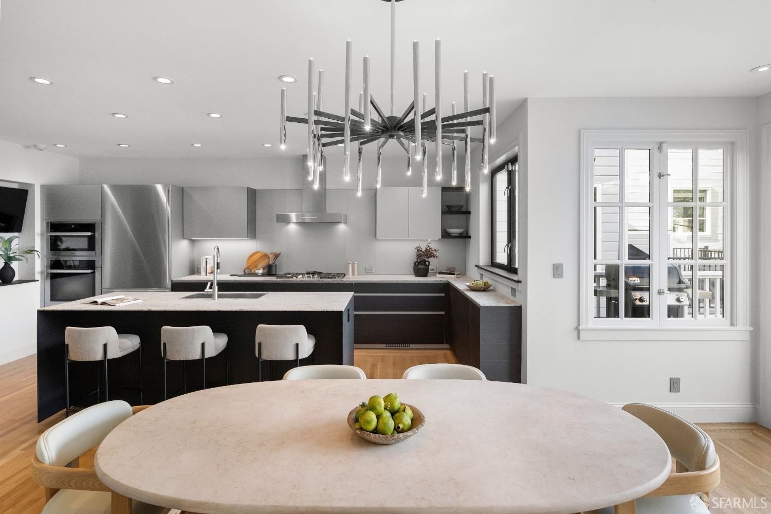 Detail Gallery Image 12 of 48 For 172 Cervantes Blvd, San Francisco,  CA 94123 - 4 Beds | 3/1 Baths