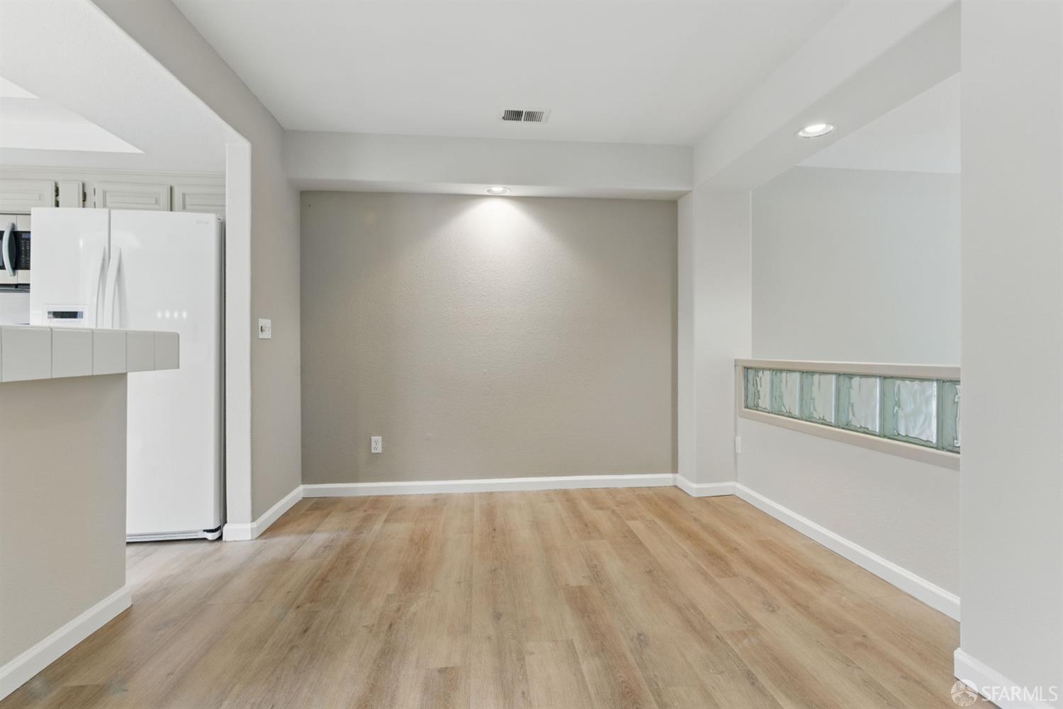 Detail Gallery Image 11 of 30 For 55 Erin Ln, Half Moon Bay,  CA 94019 - 2 Beds | 2/1 Baths