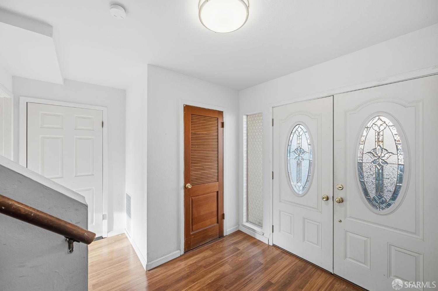 Detail Gallery Image 4 of 32 For 76 Vesta St, San Francisco,  CA 94124 - 3 Beds | 1 Baths