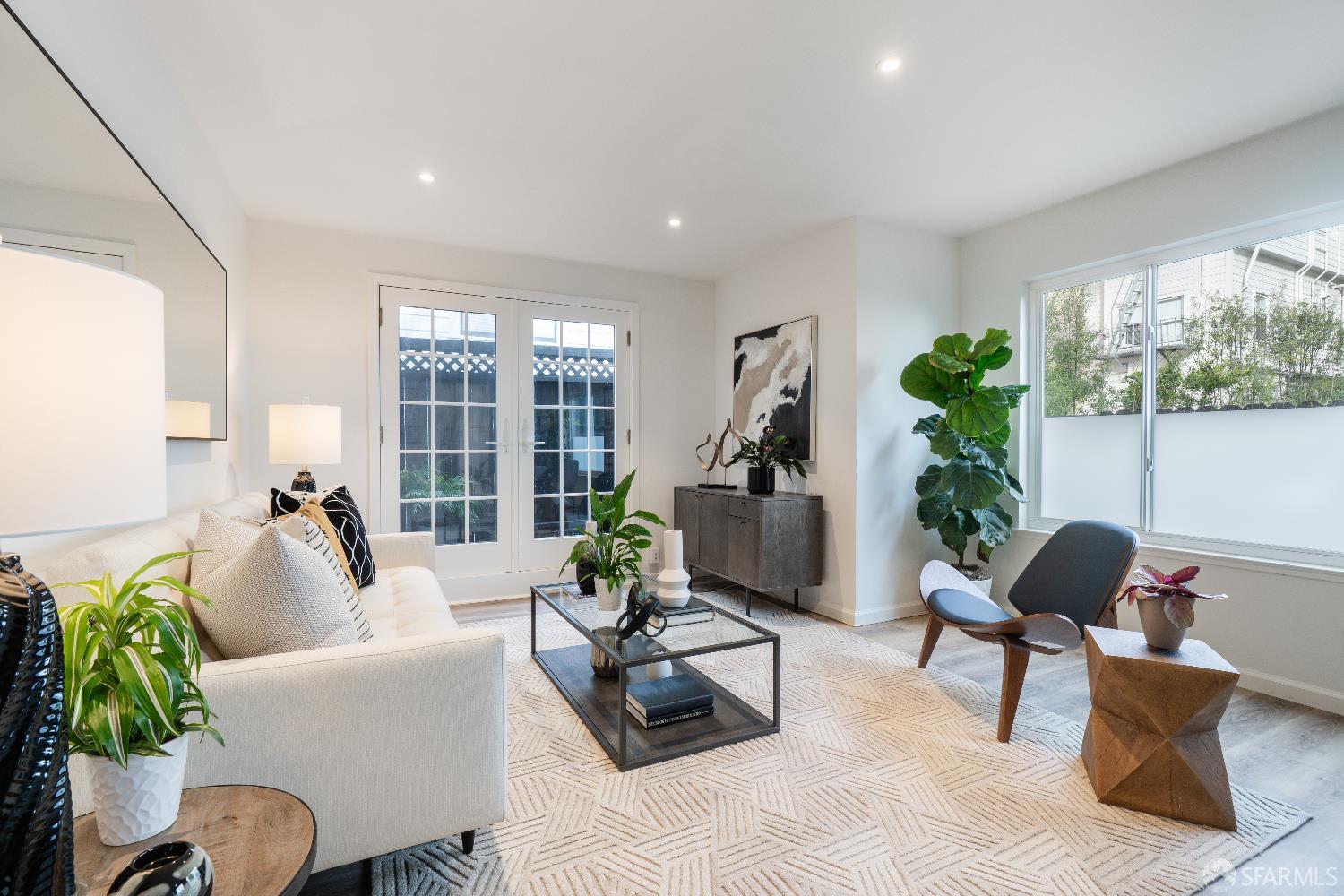 Photo #3: 426100122 Listing: Photo #3