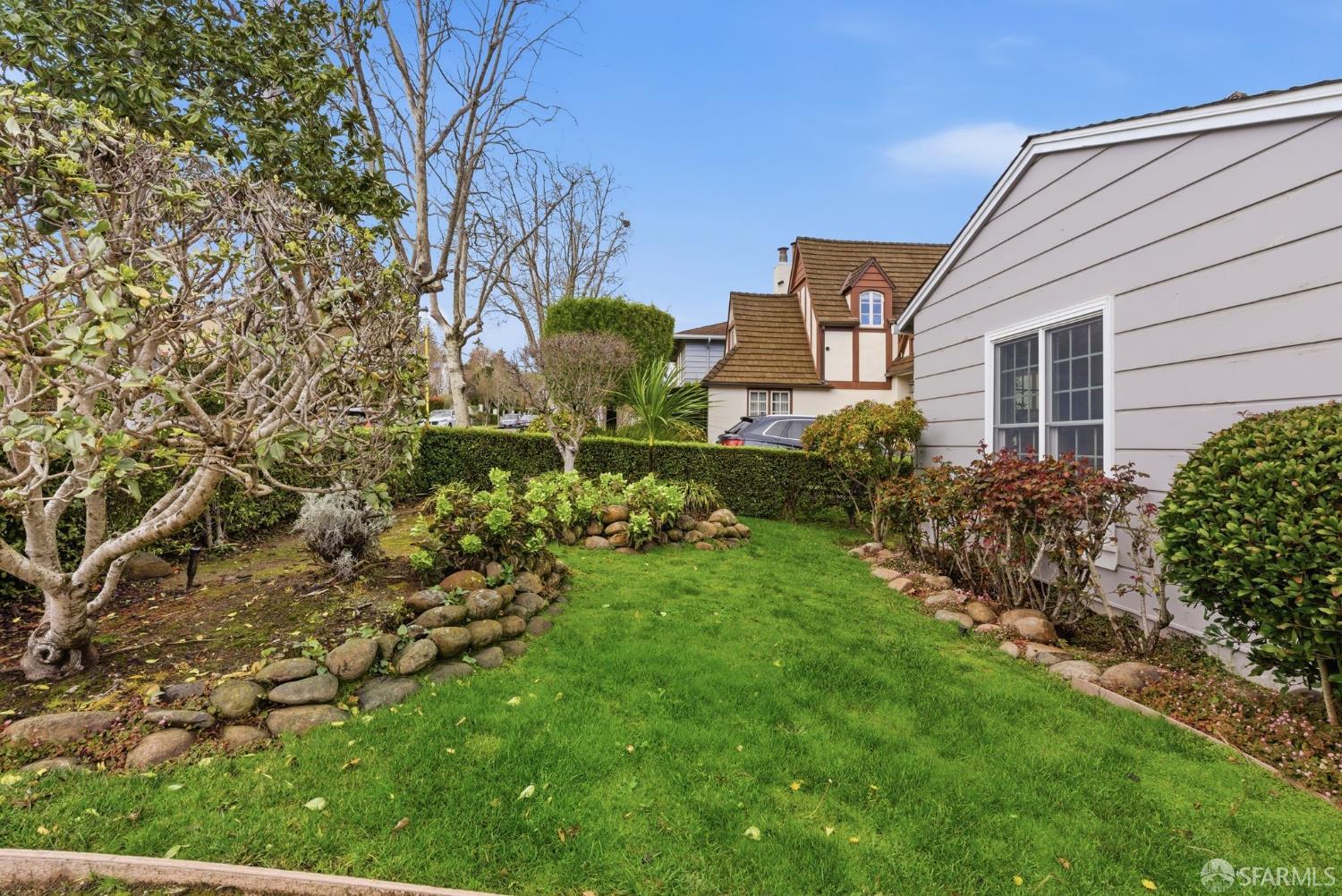 Detail Gallery Image 54 of 72 For 1408 Alvarado Ave, Burlingame,  CA 94010 - 4 Beds | 3 Baths