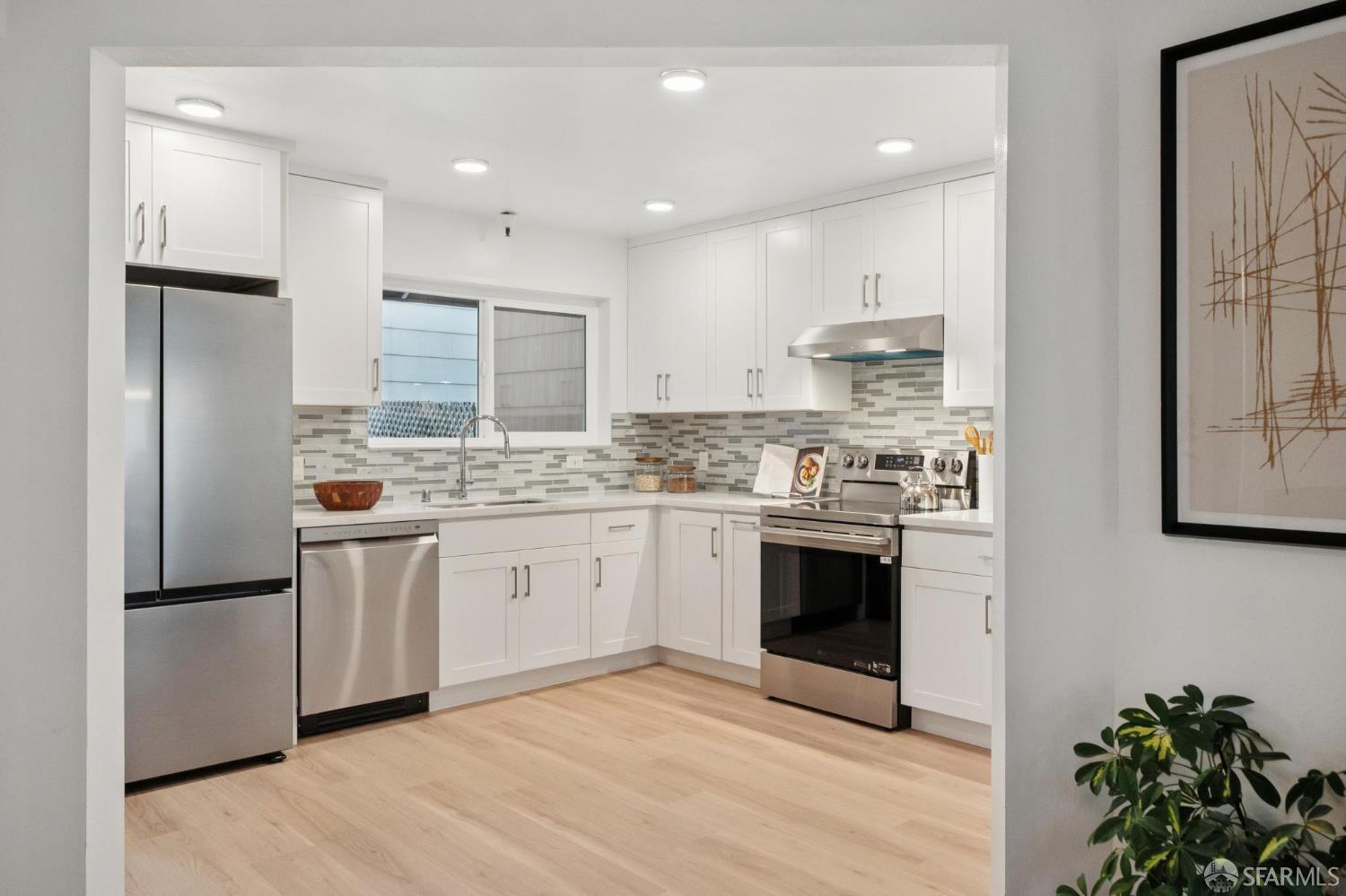 Photo #21: 426102557 Listing: Photo #21