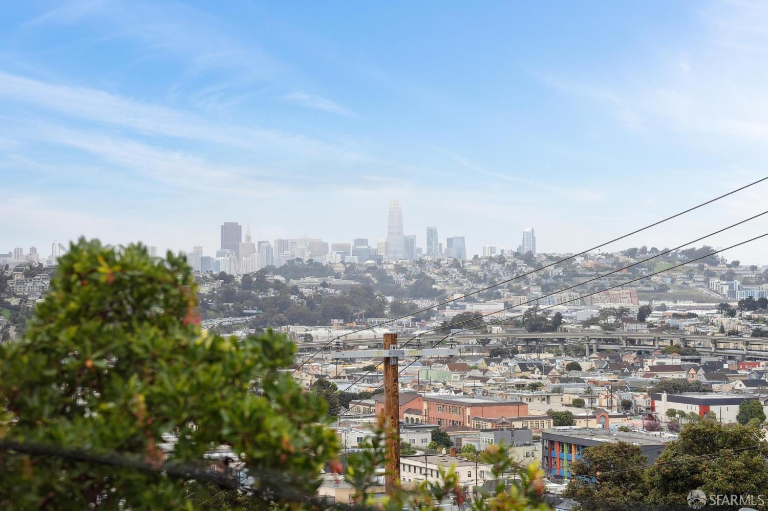 Detail Gallery Image 5 of 25 For 1174 Bowdoin St, San Francisco,  CA 94134 - 2 Beds | 1 Baths