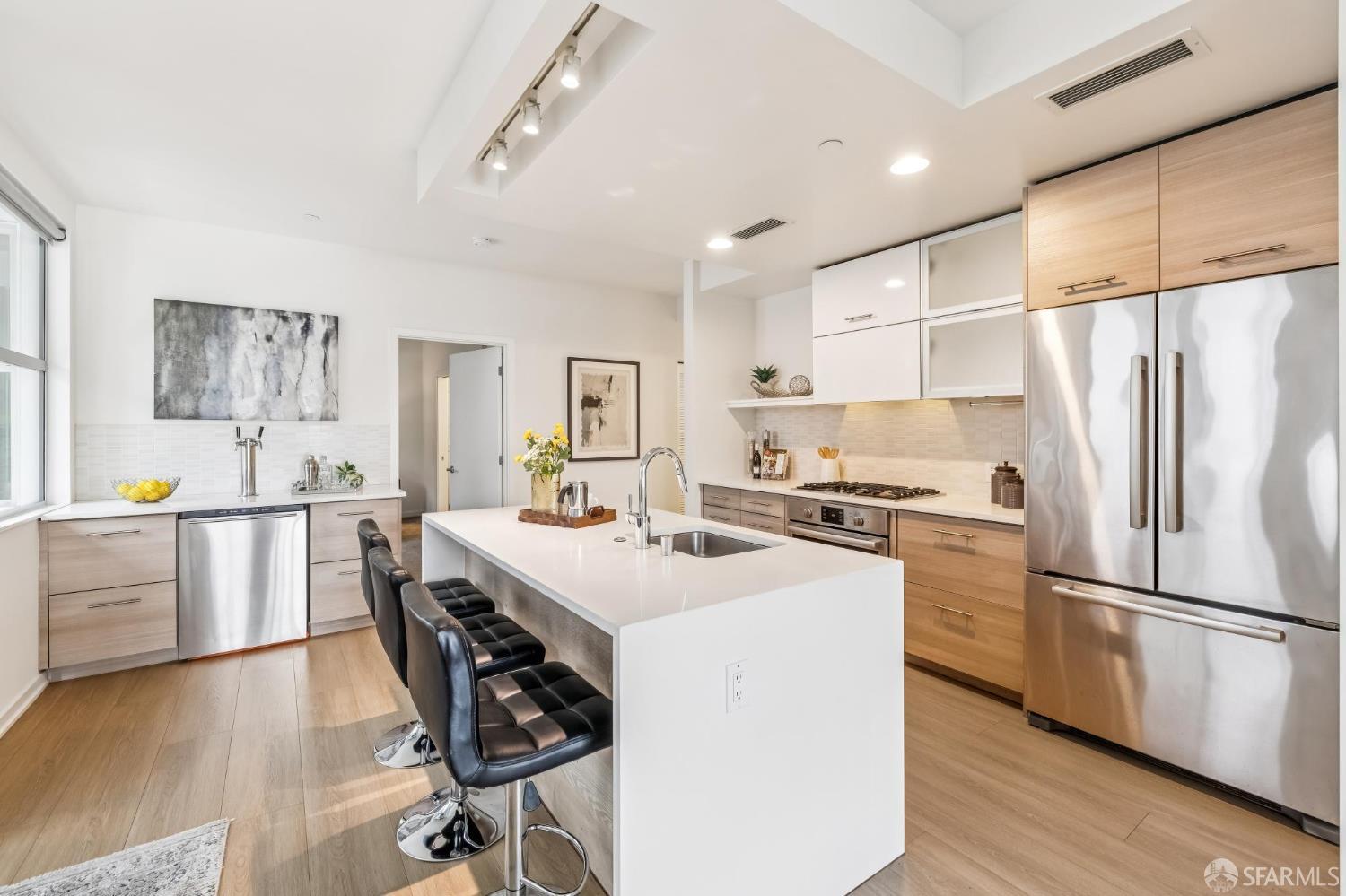 Detail Gallery Image 14 of 57 For 451 Donahue St #318,  San Francisco,  CA 94124 - 2 Beds | 2 Baths