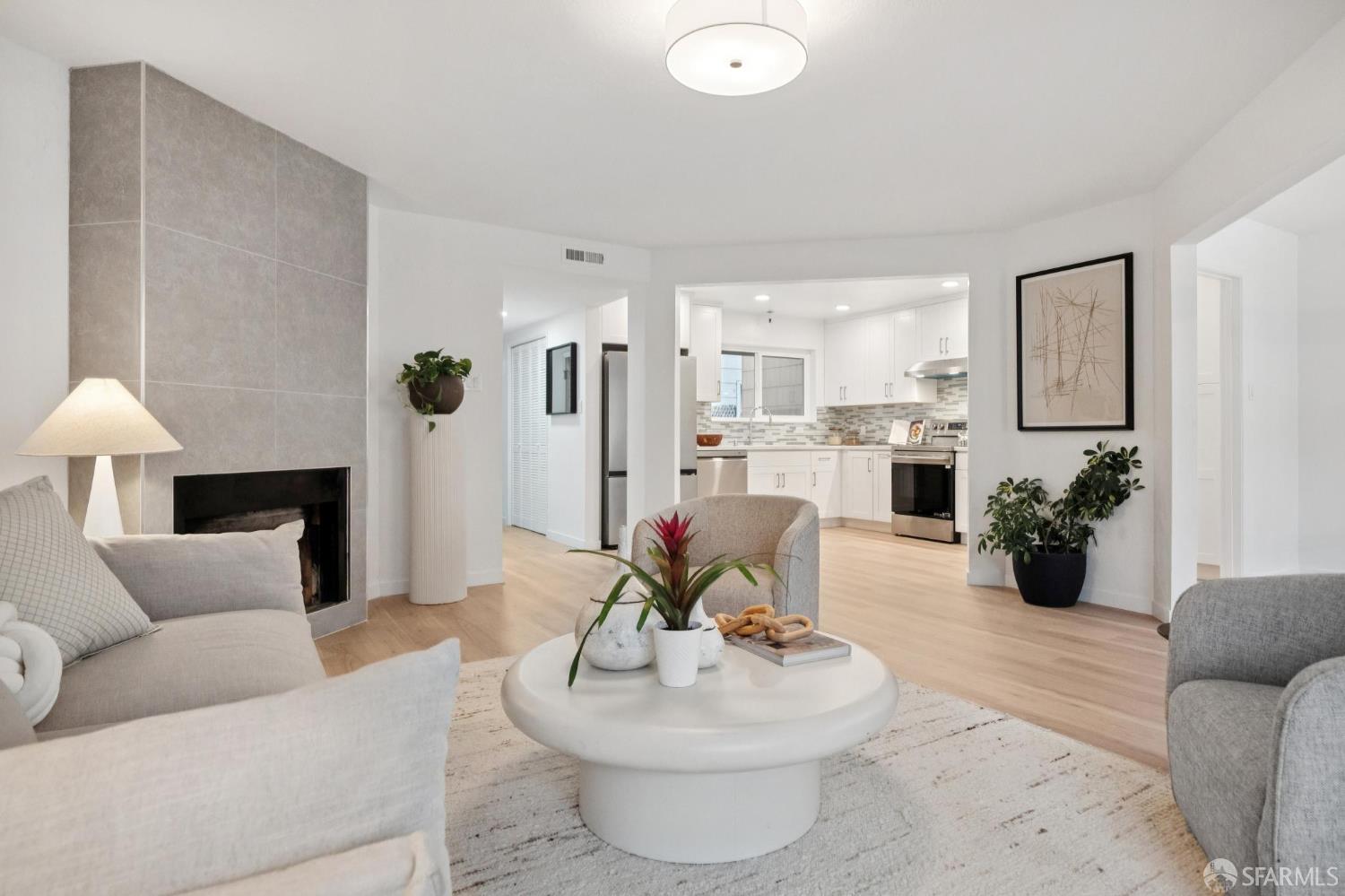 Photo #12: 426102557 Listing: Photo #12