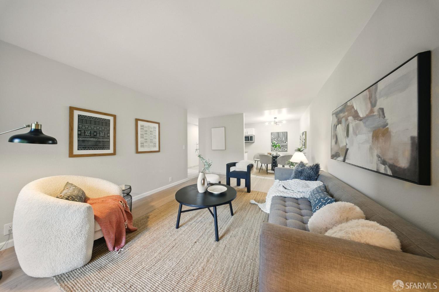 Detail Gallery Image 2 of 17 For 16006 E 14th St #101,  San Leandro,  CA 94578 - 2 Beds | 1 Baths