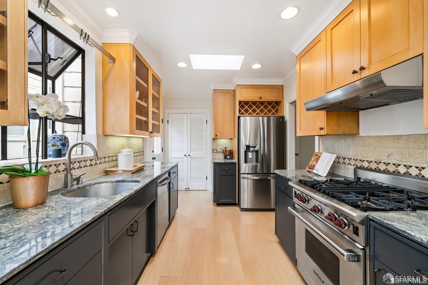 Photo #4: 426094393 Listing: Photo #4