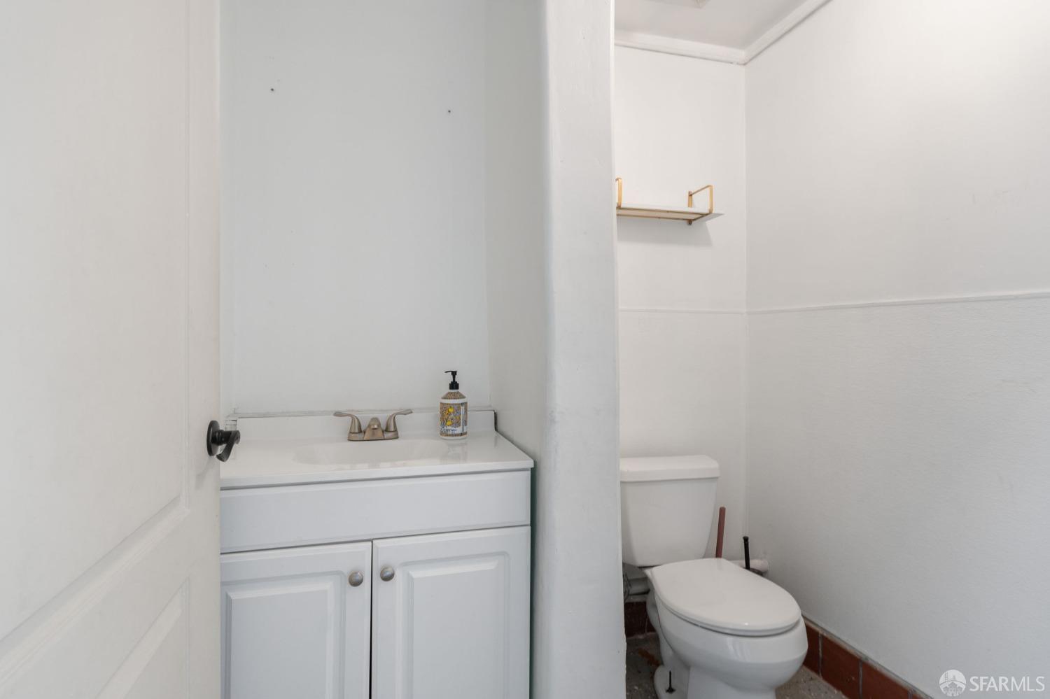 Detail Gallery Image 7 of 45 For 4820 International Blvd, Oakland,  CA 94601 - – Beds | – Baths