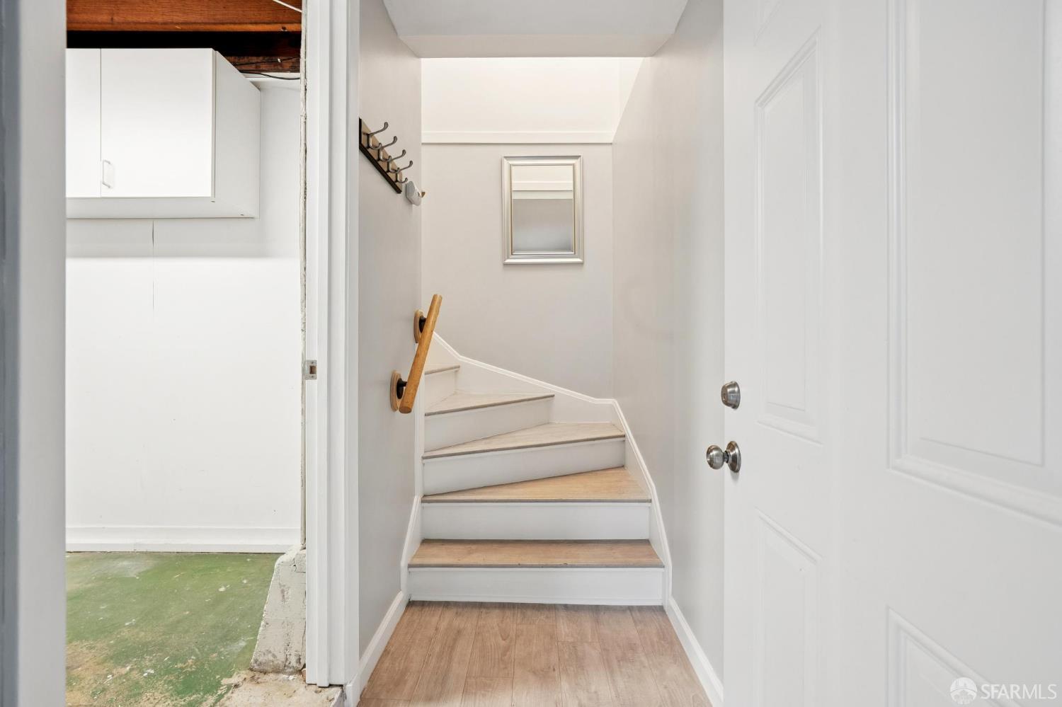 Detail Gallery Image 3 of 25 For 1174 Bowdoin St, San Francisco,  CA 94134 - 2 Beds | 1 Baths