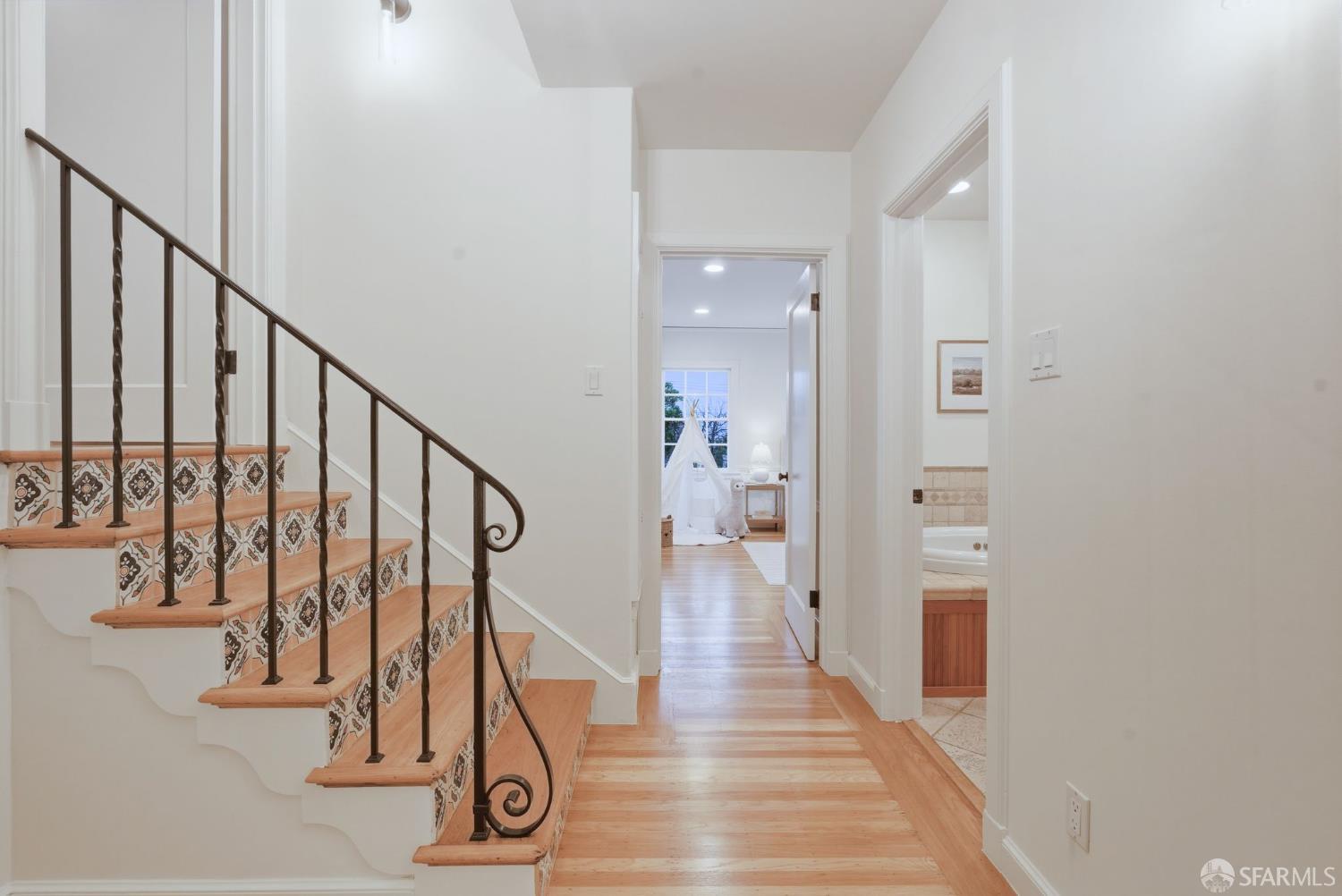 Detail Gallery Image 33 of 72 For 1408 Alvarado Ave, Burlingame,  CA 94010 - 4 Beds | 3 Baths