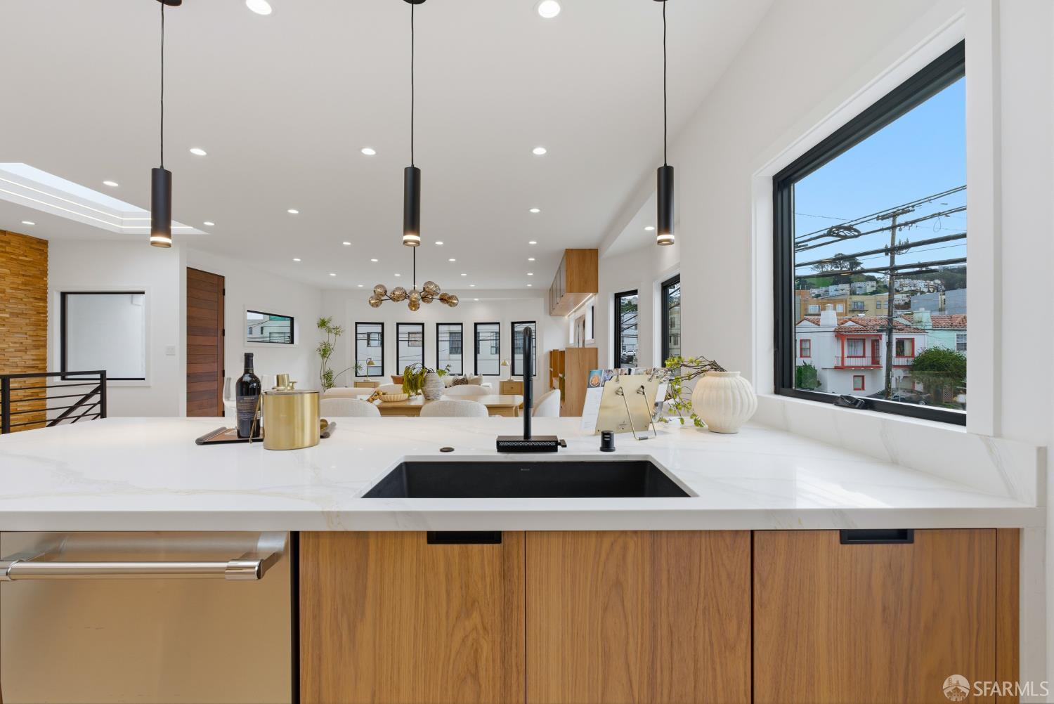 Detail Gallery Image 17 of 64 For 1495 21st Ave, San Francisco,  CA 94122 - 4 Beds | 4 Baths