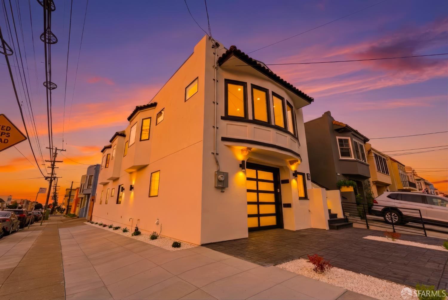 Detail Gallery Image 4 of 64 For 1495 21st Ave, San Francisco,  CA 94122 - 4 Beds | 4 Baths