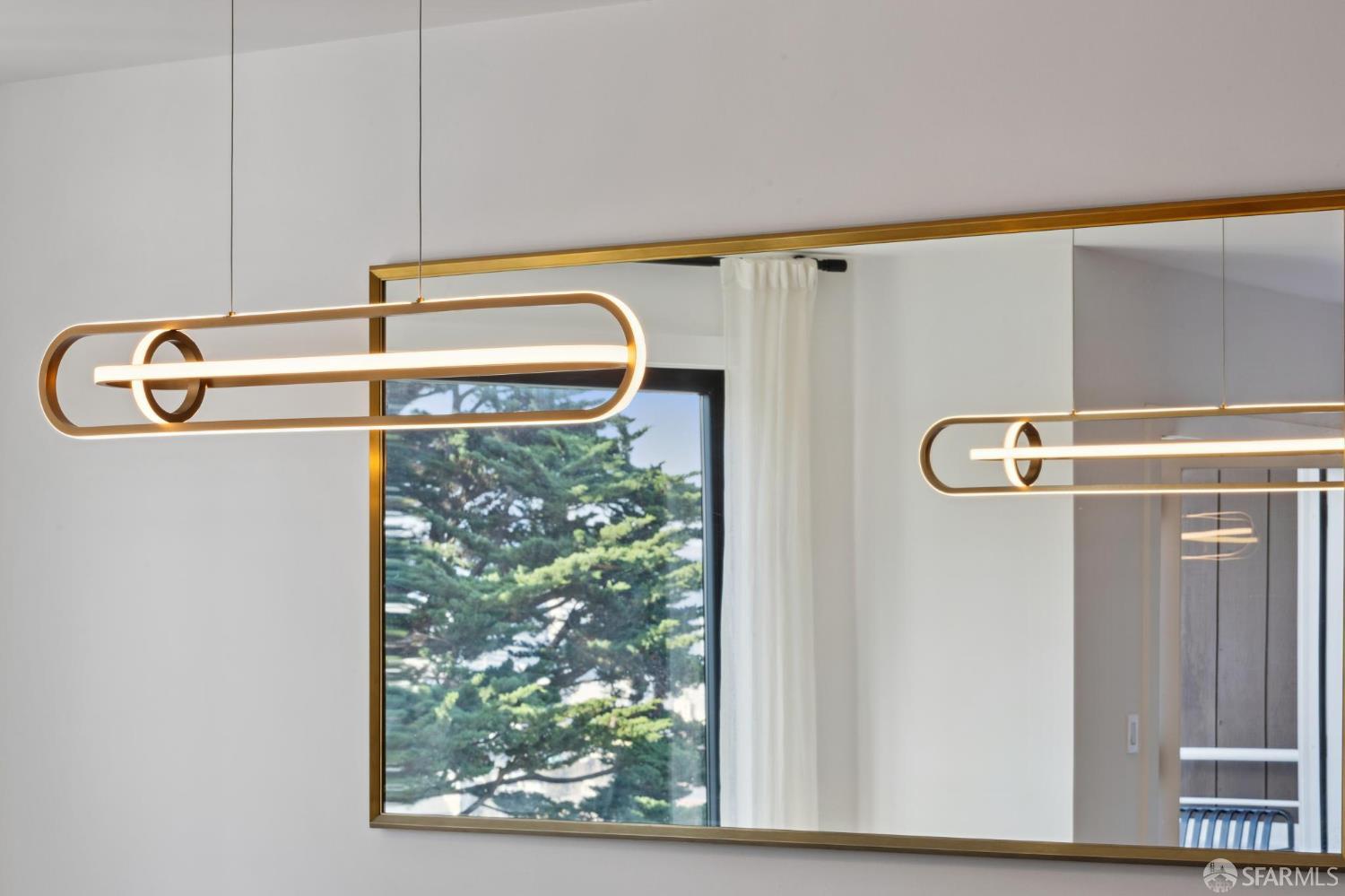 Detail Gallery Image 13 of 44 For 618 Sanchez St, San Francisco,  CA 94114 - 2 Beds | 2/1 Baths