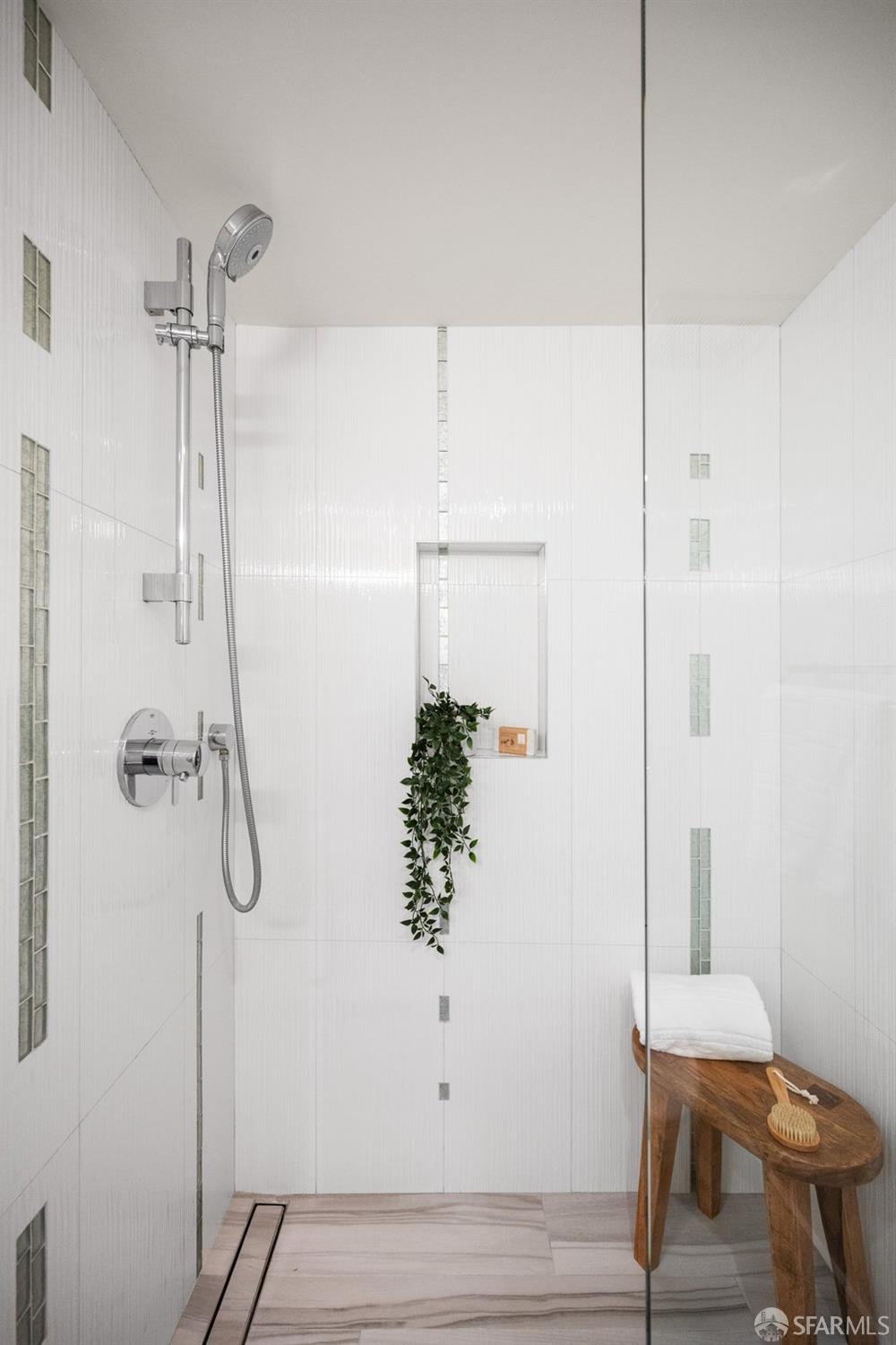 Photo #16: 426105404 Listing: Photo #16