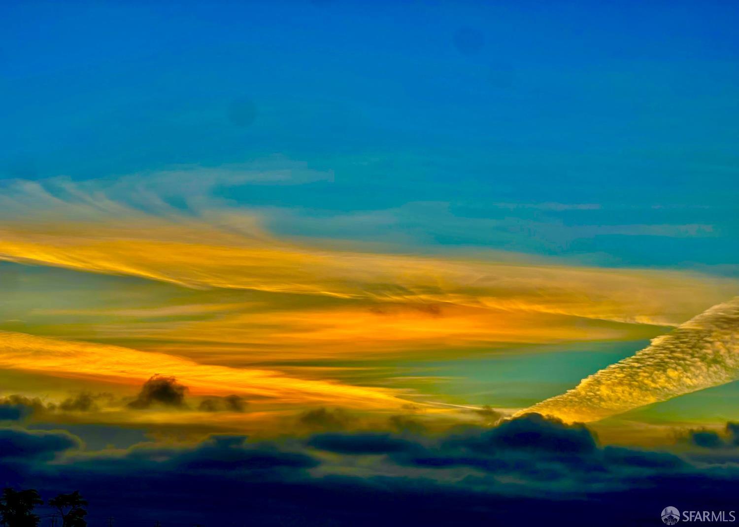 Detail Gallery Image 4 of 92 For 1815 18th Ave, San Francisco,  CA 94122 - 3 Beds | 3/1 Baths