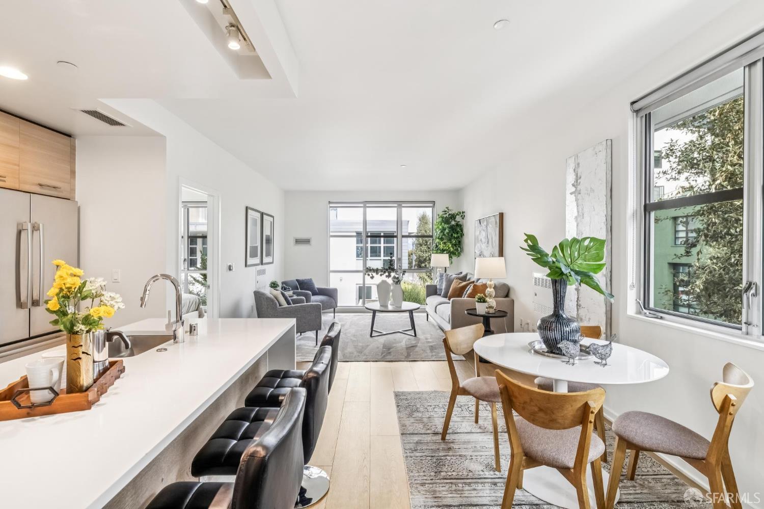 Detail Gallery Image 4 of 57 For 451 Donahue St #318,  San Francisco,  CA 94124 - 2 Beds | 2 Baths