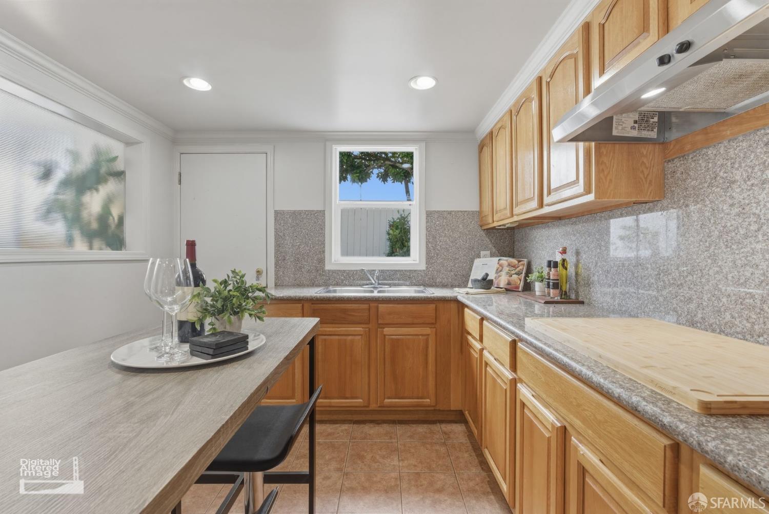 Detail Gallery Image 39 of 56 For 2115 20th Ave, San Francisco,  CA 94116 - 3 Beds | 2/1 Baths