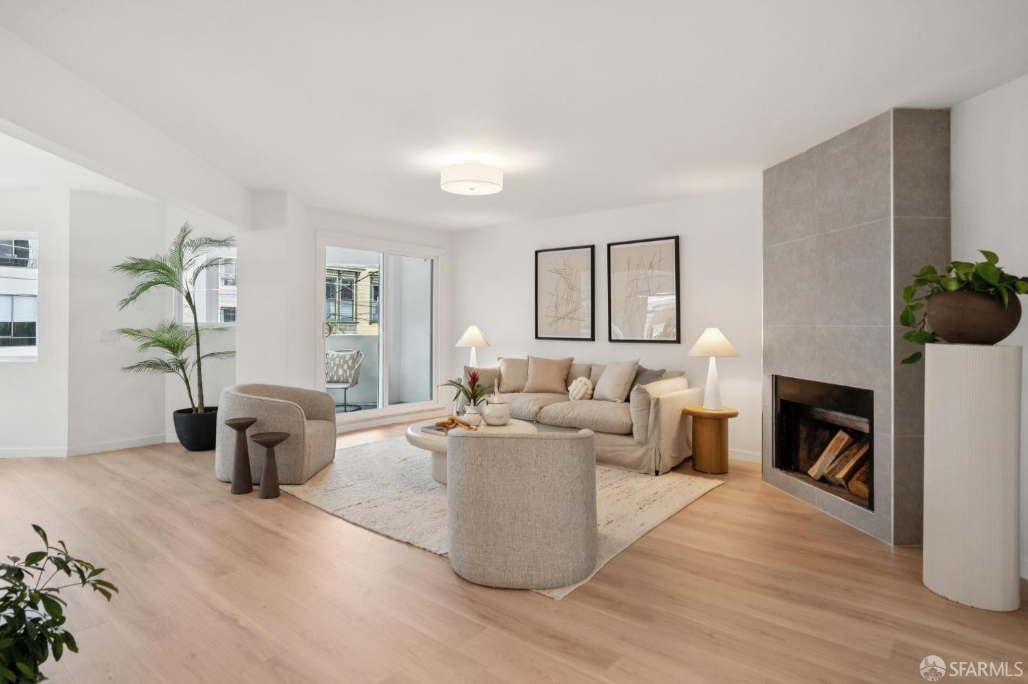 Photo #8: 426102557 Listing: Photo #8