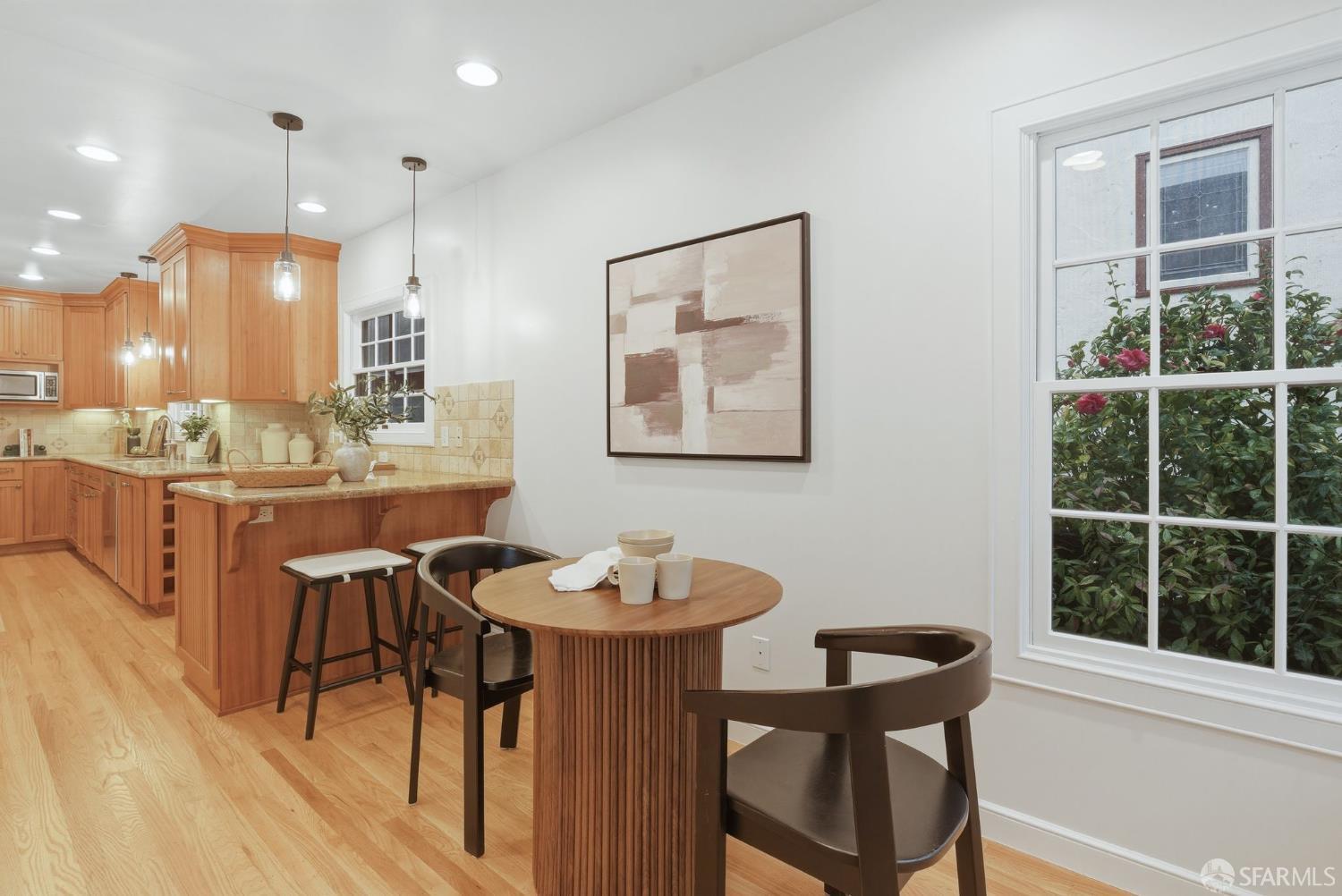 Detail Gallery Image 29 of 72 For 1408 Alvarado Ave, Burlingame,  CA 94010 - 4 Beds | 3 Baths