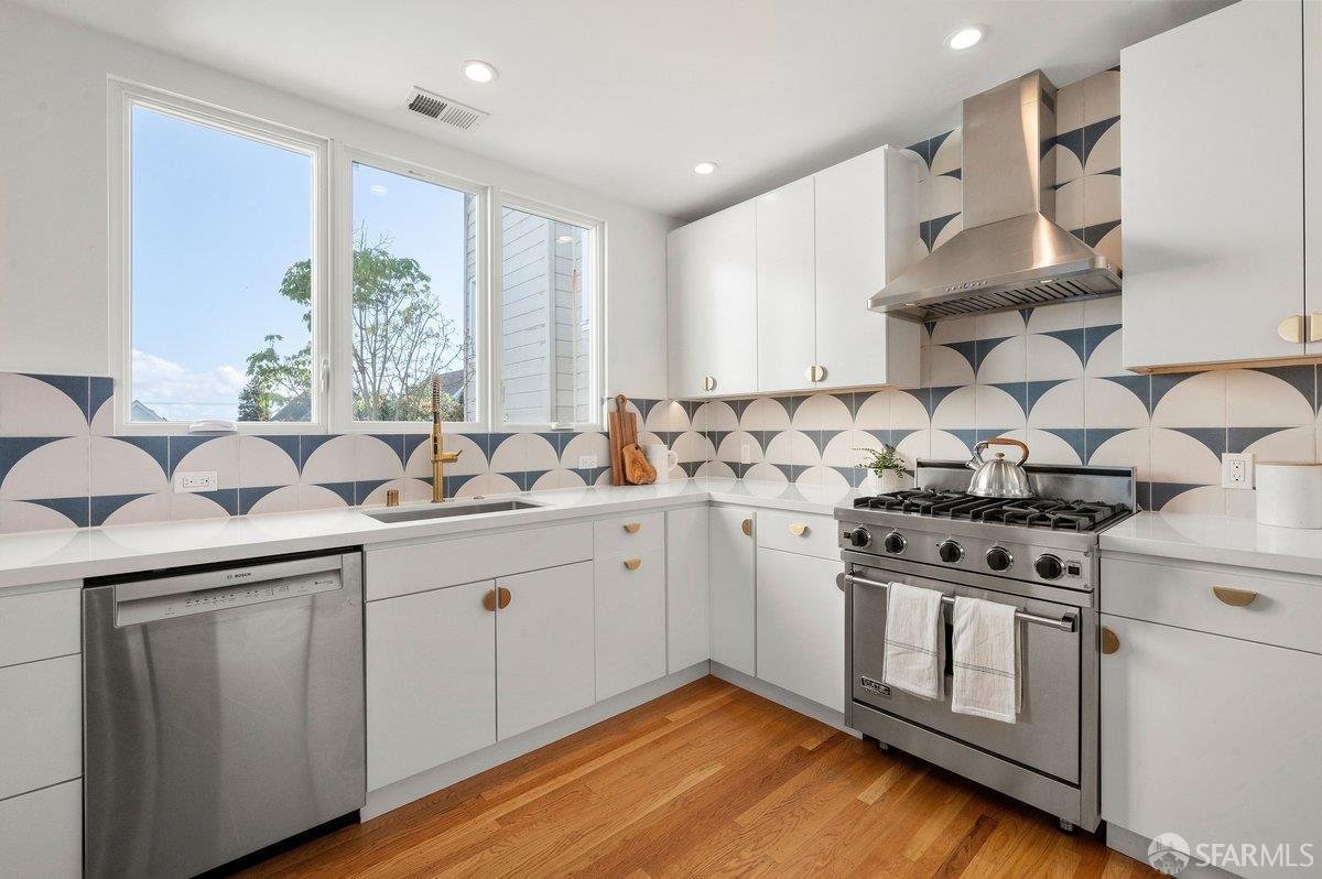 Detail Gallery Image 25 of 75 For 567 Kansas St, San Francisco,  CA 94107 - 3 Beds | 2 Baths