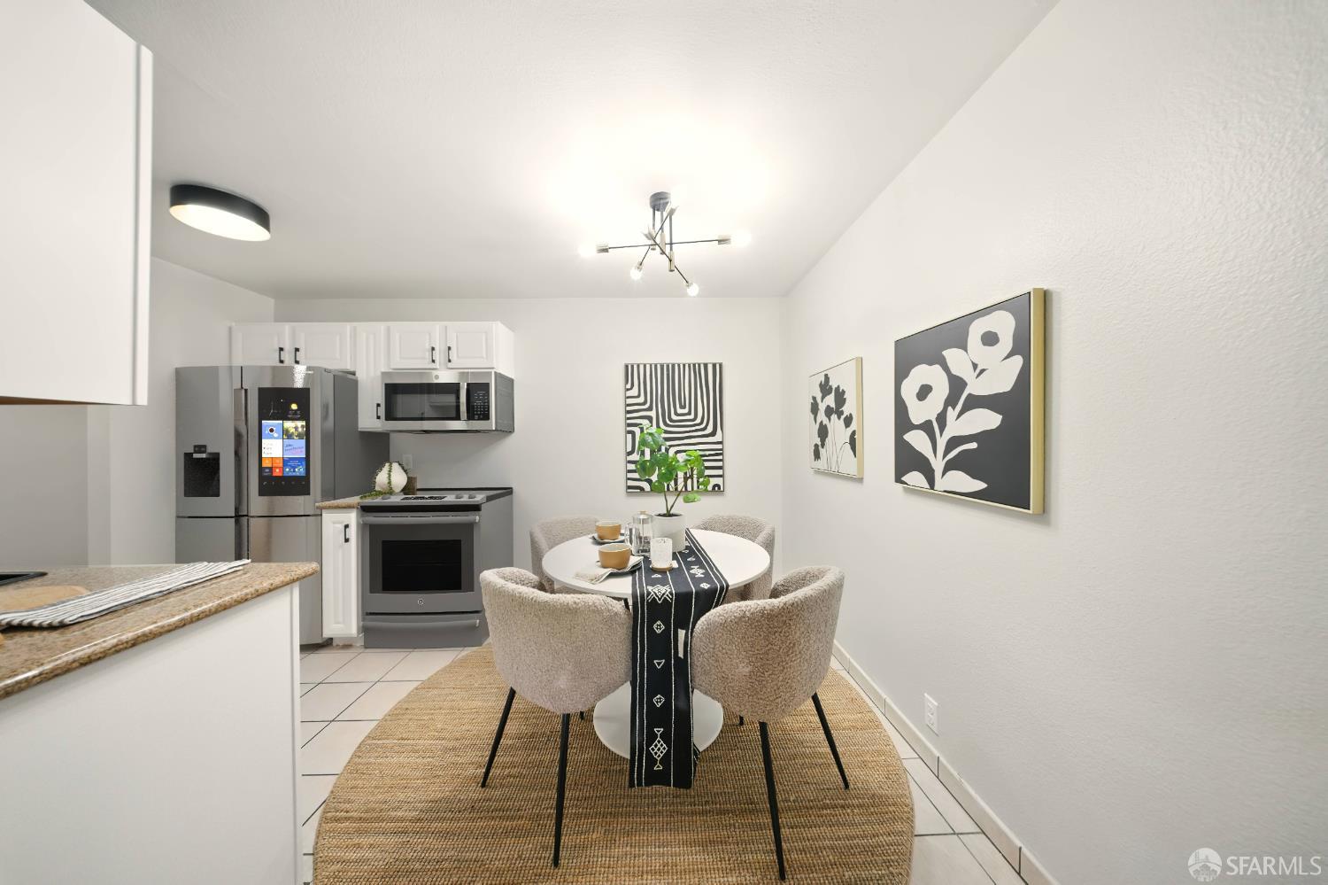 Detail Gallery Image 3 of 17 For 16006 E 14th St #101,  San Leandro,  CA 94578 - 2 Beds | 1 Baths