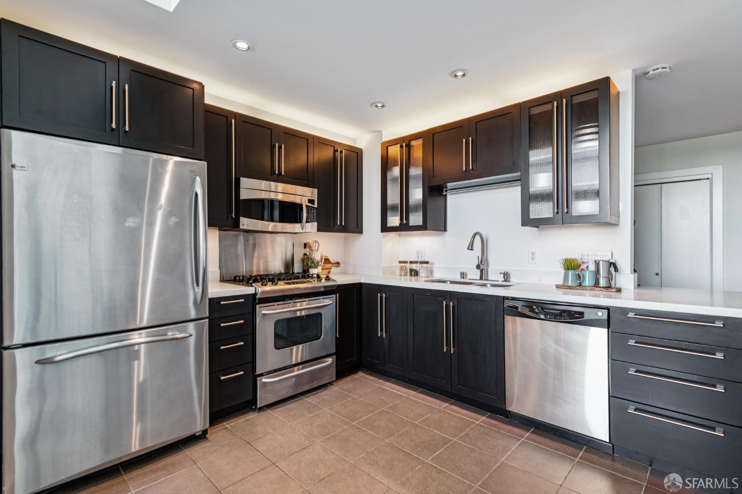 Detail Gallery Image 7 of 35 For 1001 46th St #508,  Emeryville,  CA 94608 - 2 Beds | 2 Baths