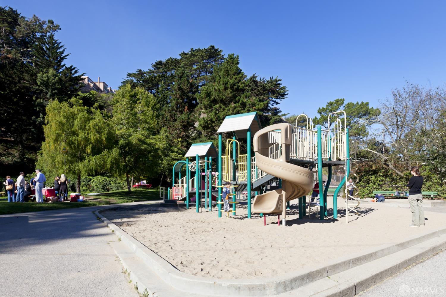 Detail Gallery Image 55 of 89 For 106 Valley St, San Francisco,  CA 94131 - 1 Beds | 1 Baths