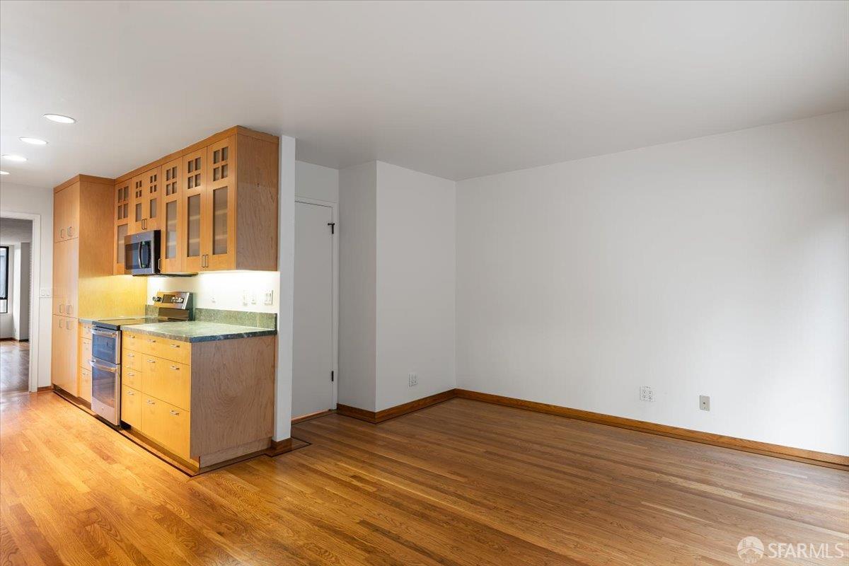 Photo #13: 425092962 Listing: Photo #13