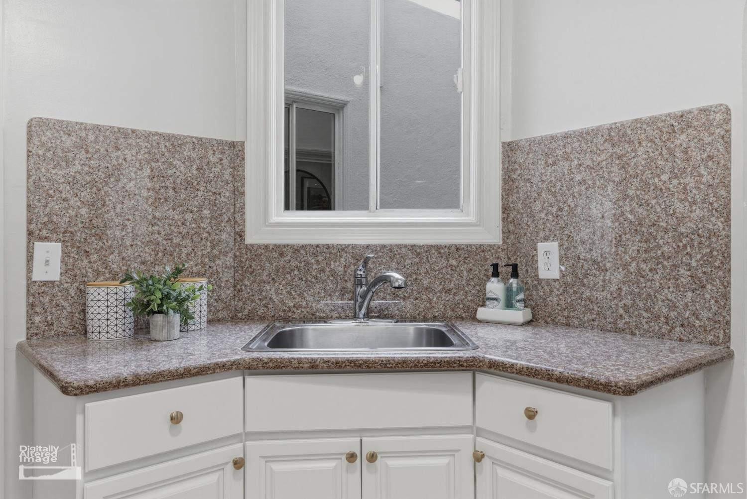 Detail Gallery Image 18 of 56 For 2115 20th Ave, San Francisco,  CA 94116 - 3 Beds | 2/1 Baths