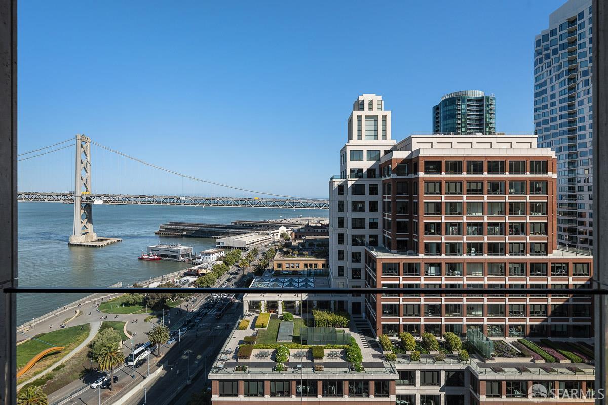 Detail Gallery Image 50 of 78 For 1 Steuart Ln #1901,  San Francisco,  CA 94105 - 3 Beds | 3 Baths