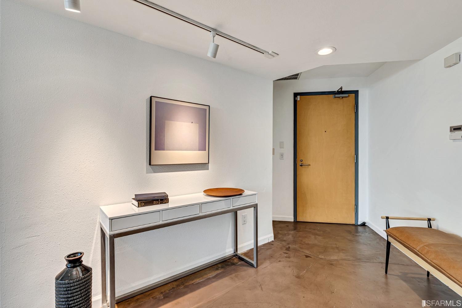 Detail Gallery Image 2 of 52 For 18 Lansing St #403,  San Francisco,  CA 94105 - 2 Beds | 2 Baths