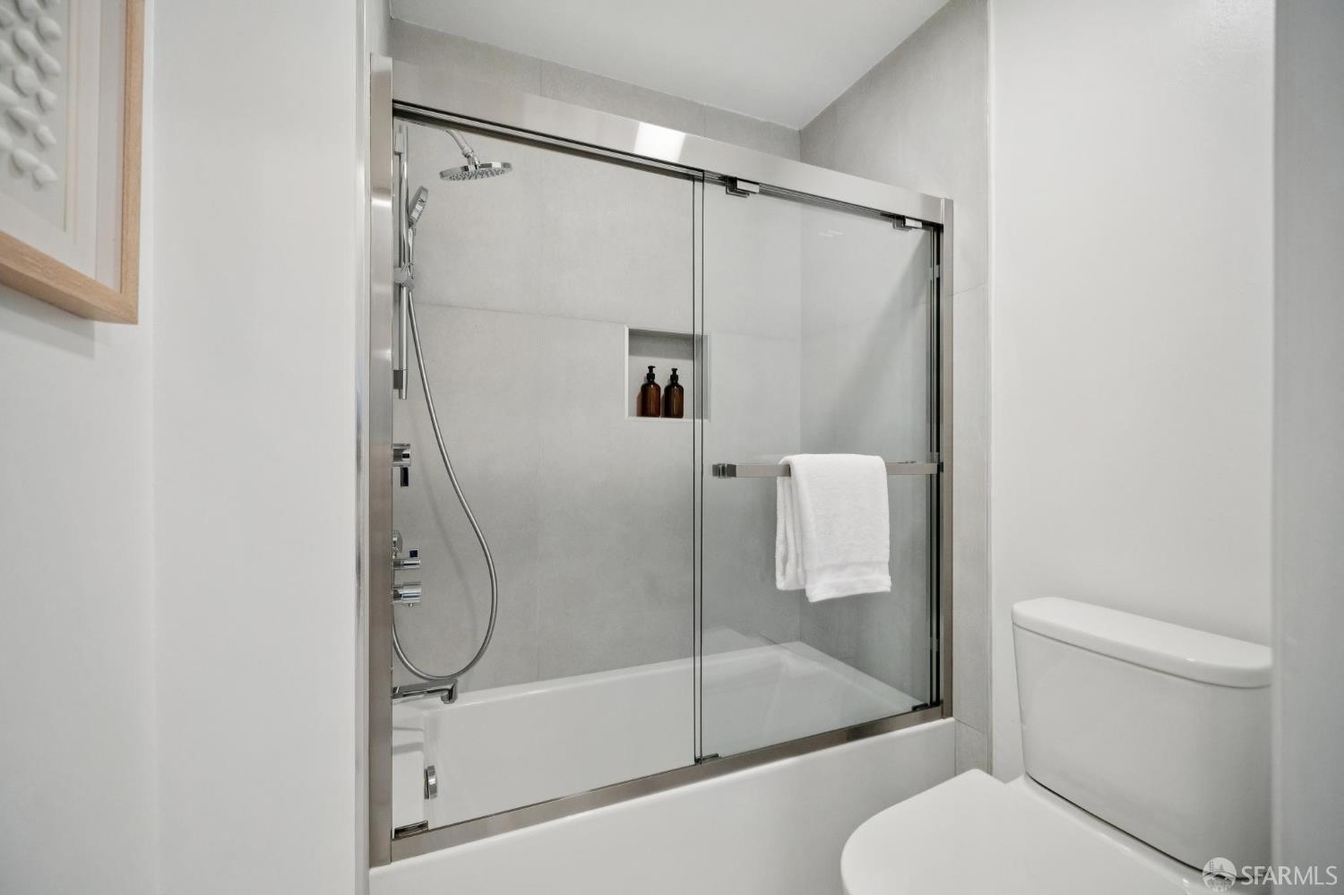 Photo #46: 426102557 Listing: Photo #46