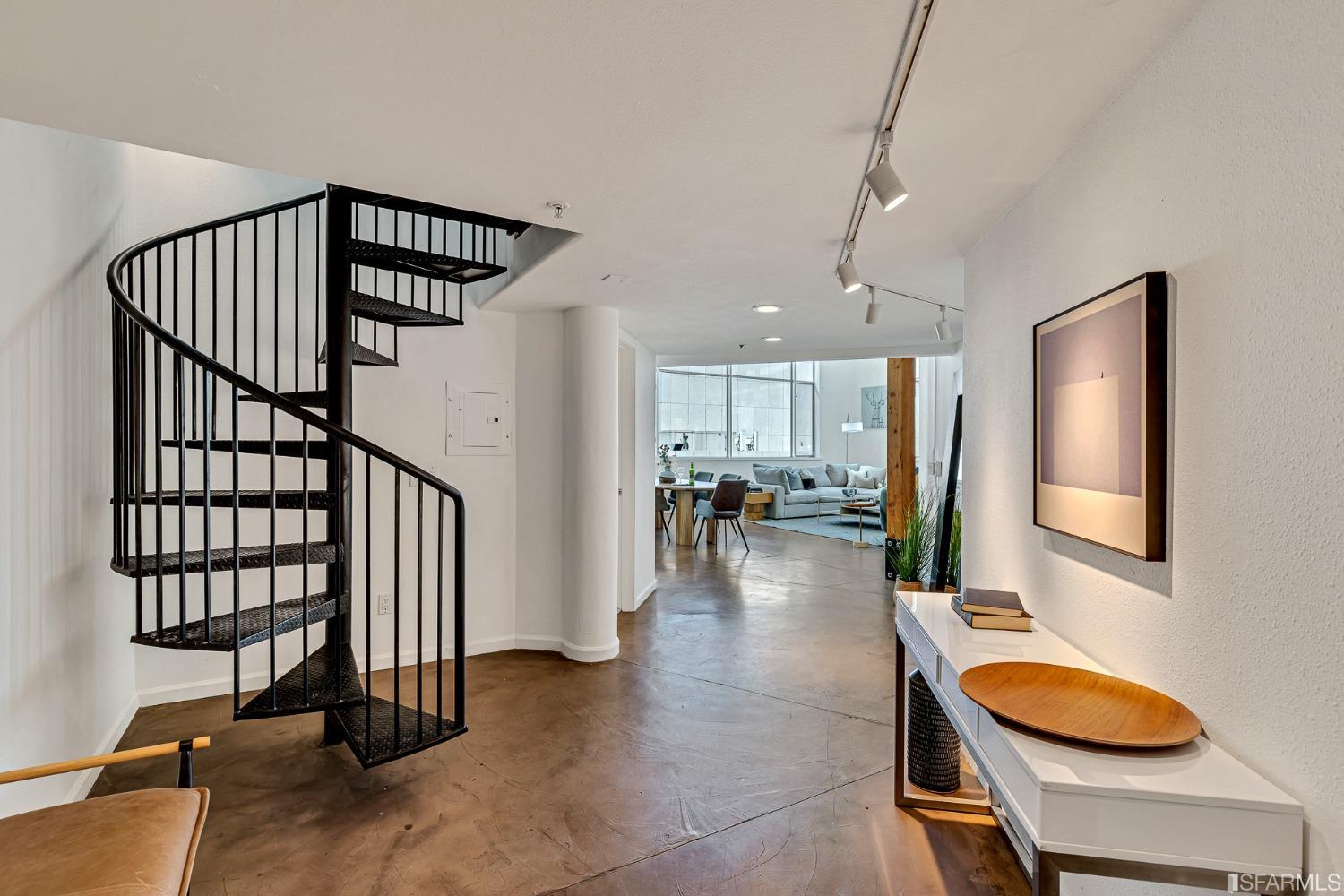 Detail Gallery Image 3 of 52 For 18 Lansing St #403,  San Francisco,  CA 94105 - 2 Beds | 2 Baths