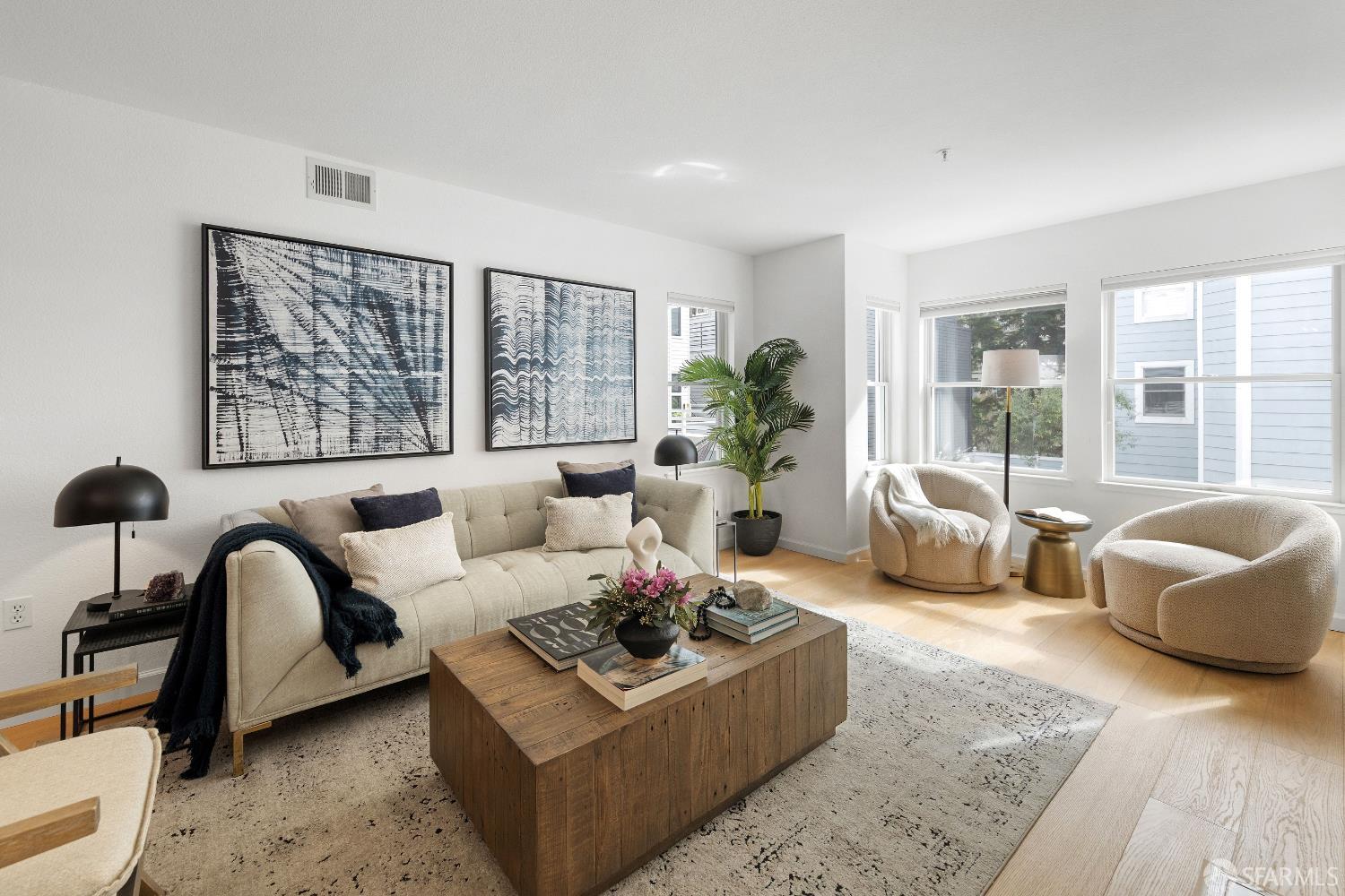 Detail Gallery Image 9 of 31 For 1880 Steiner St #208,  San Francisco,  CA 94115 - 2 Beds | 2 Baths