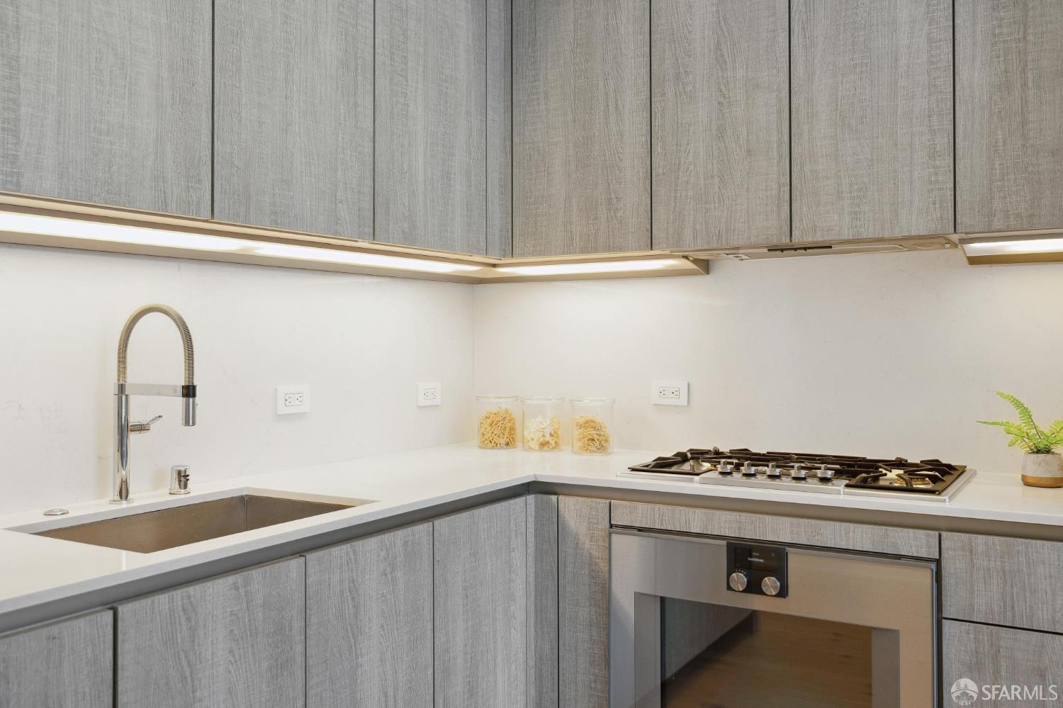 Detail Gallery Image 9 of 33 For 318 Main St 8c,  San Francisco,  CA 94105 - 1 Beds | 1/1 Baths