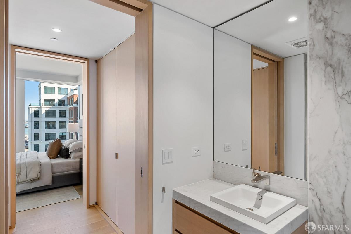 Detail Gallery Image 43 of 78 For 1 Steuart Ln #1901,  San Francisco,  CA 94105 - 3 Beds | 3 Baths