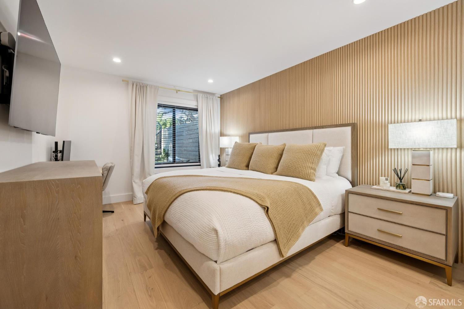 Detail Gallery Image 27 of 44 For 618 Sanchez St, San Francisco,  CA 94114 - 2 Beds | 2/1 Baths