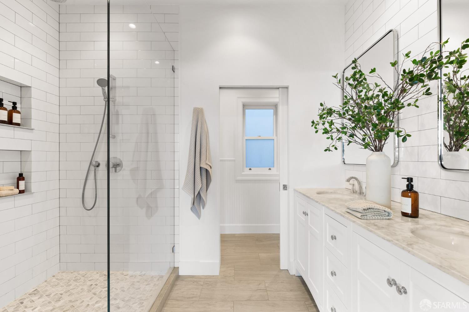 Detail Gallery Image 3 of 50 For 2943 Washington St, San Francisco,  CA 94115 - 3 Beds | 2 Baths