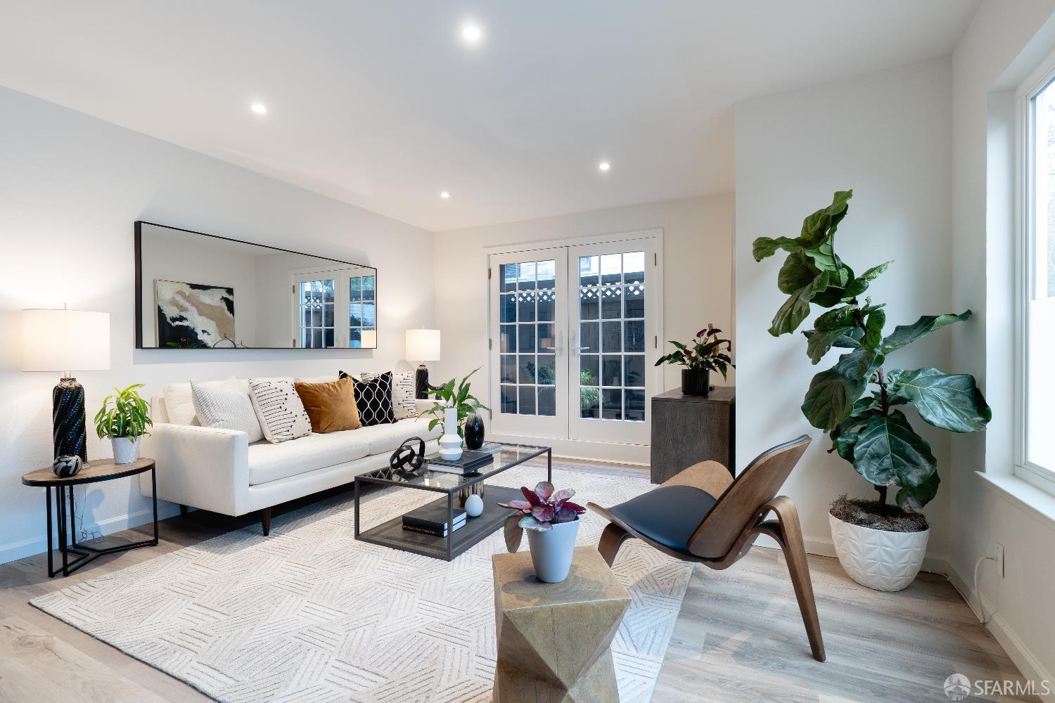 Photo #2: 426100122 Listing: Photo #2