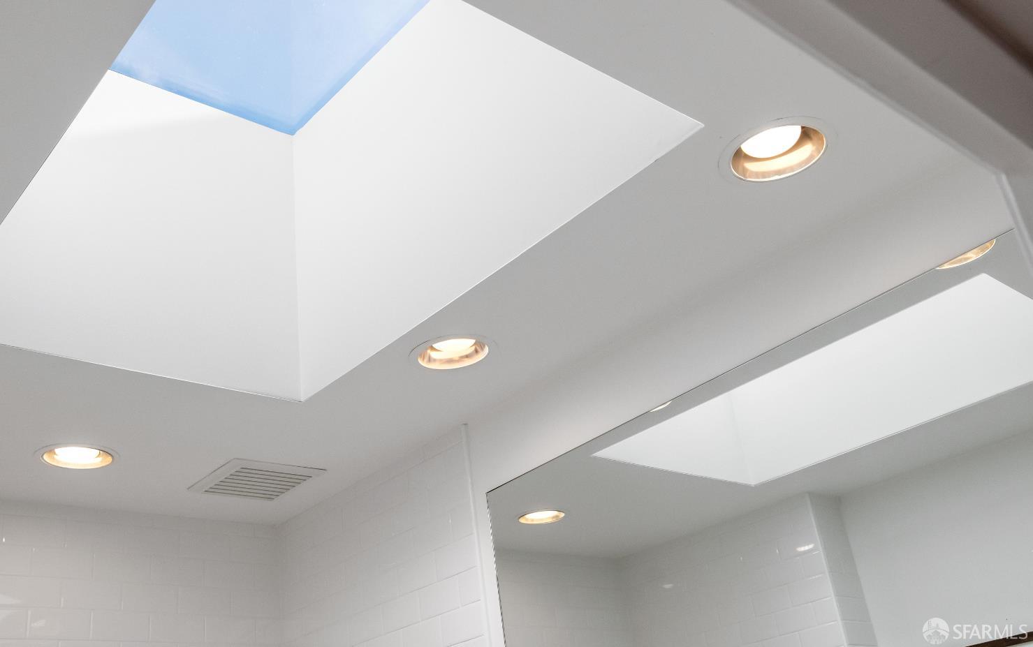 Detail Gallery Image 34 of 48 For 172 Cervantes Blvd, San Francisco,  CA 94123 - 4 Beds | 3/1 Baths